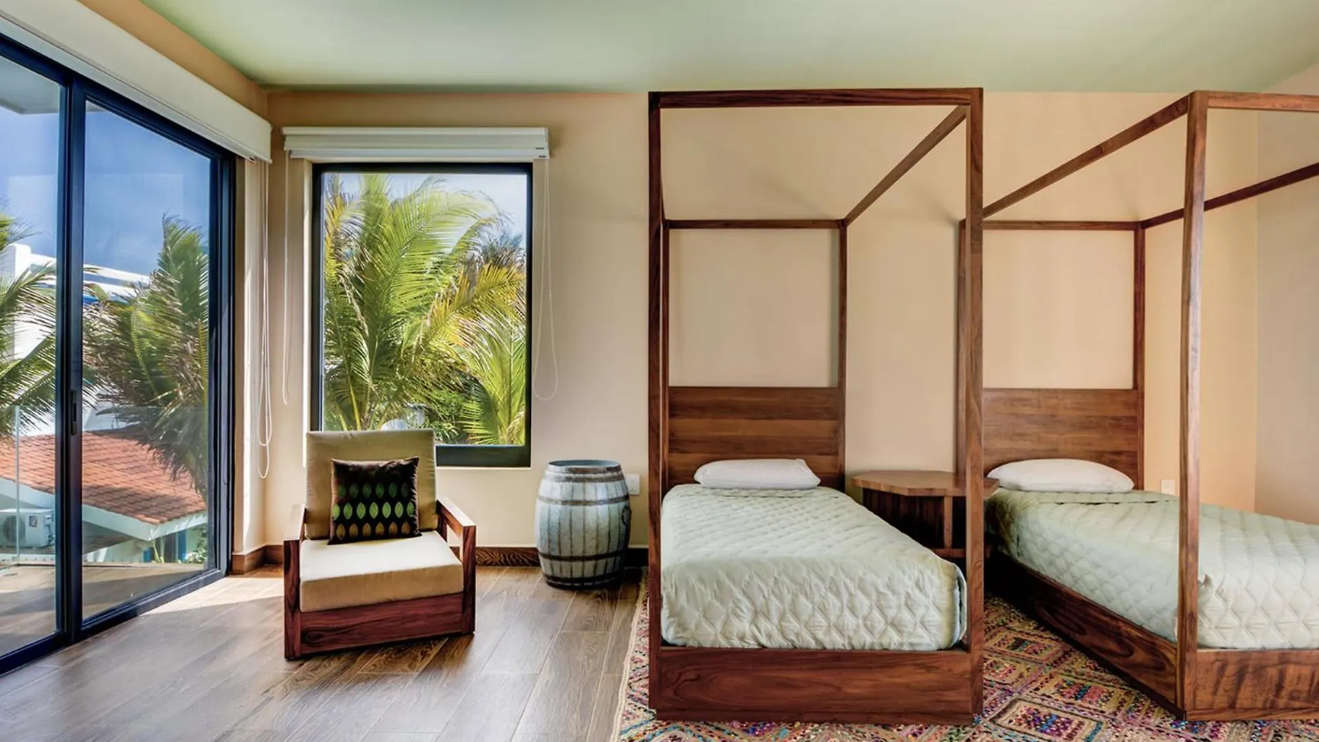 Beachfront & Private Villa In Tulum For 12 Guests Balcheil